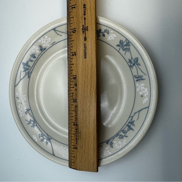 First of Spring by Corelle 6 3/4" Dessert or Bread Plates set of 4 - Picture 7 of 7